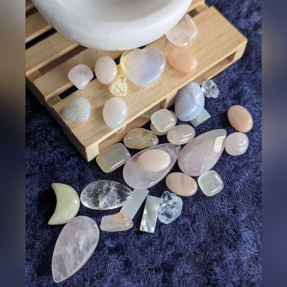 Sweet PasteL CrystaL BowL ☀️ Lemon Jade Rose Quartz 🩵 BLue Lace Agate Moonstone - Picture 5 of 10